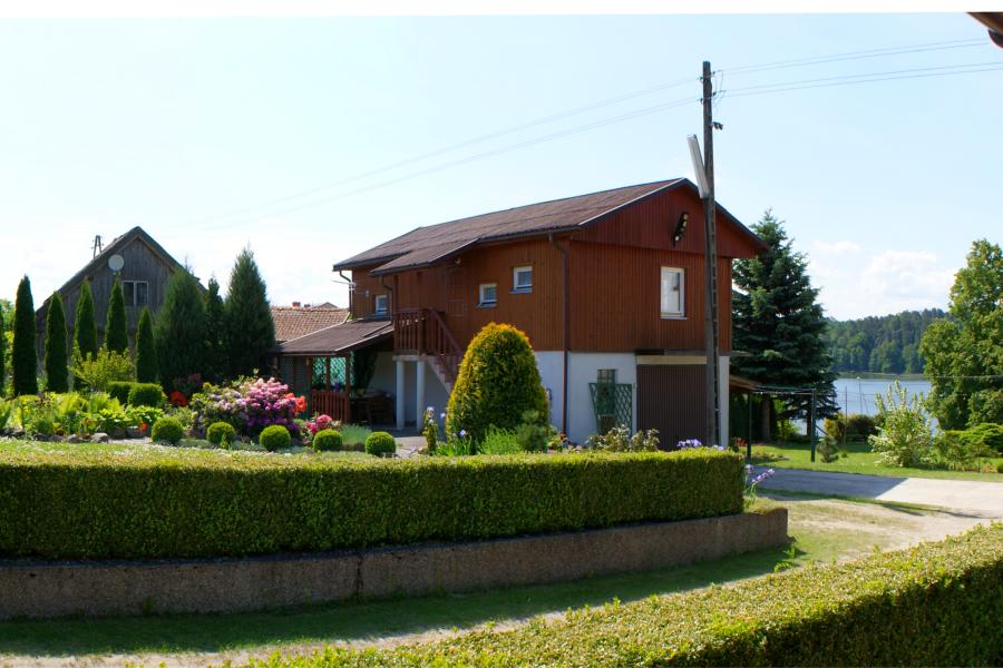 Domki w Mikołajkach, domek nr.1, widok z tarasu
